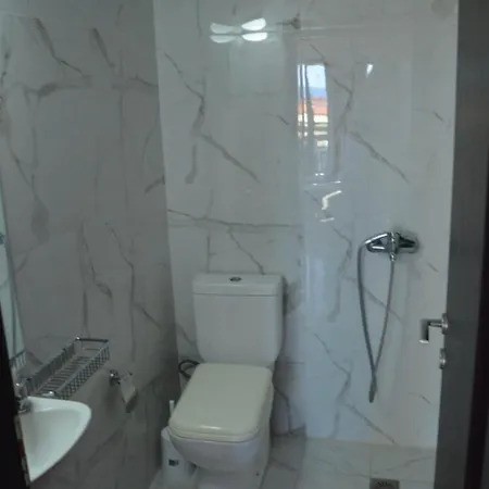 Kypriotis Leonidas Apartments Sarti Exteriér fotografie