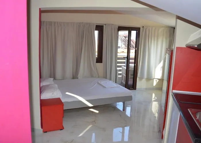 Kypriotis Leonidas Apartments