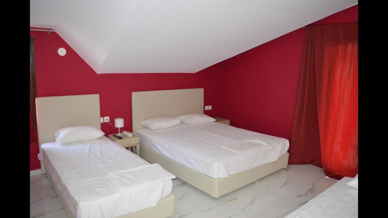 Kypriotis Leonidas Apartment *